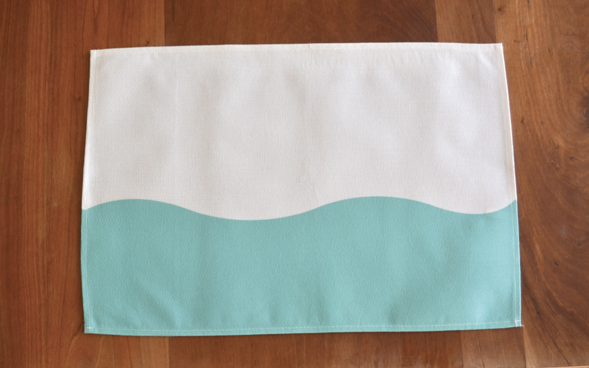 Wave Placemat in Turquoise