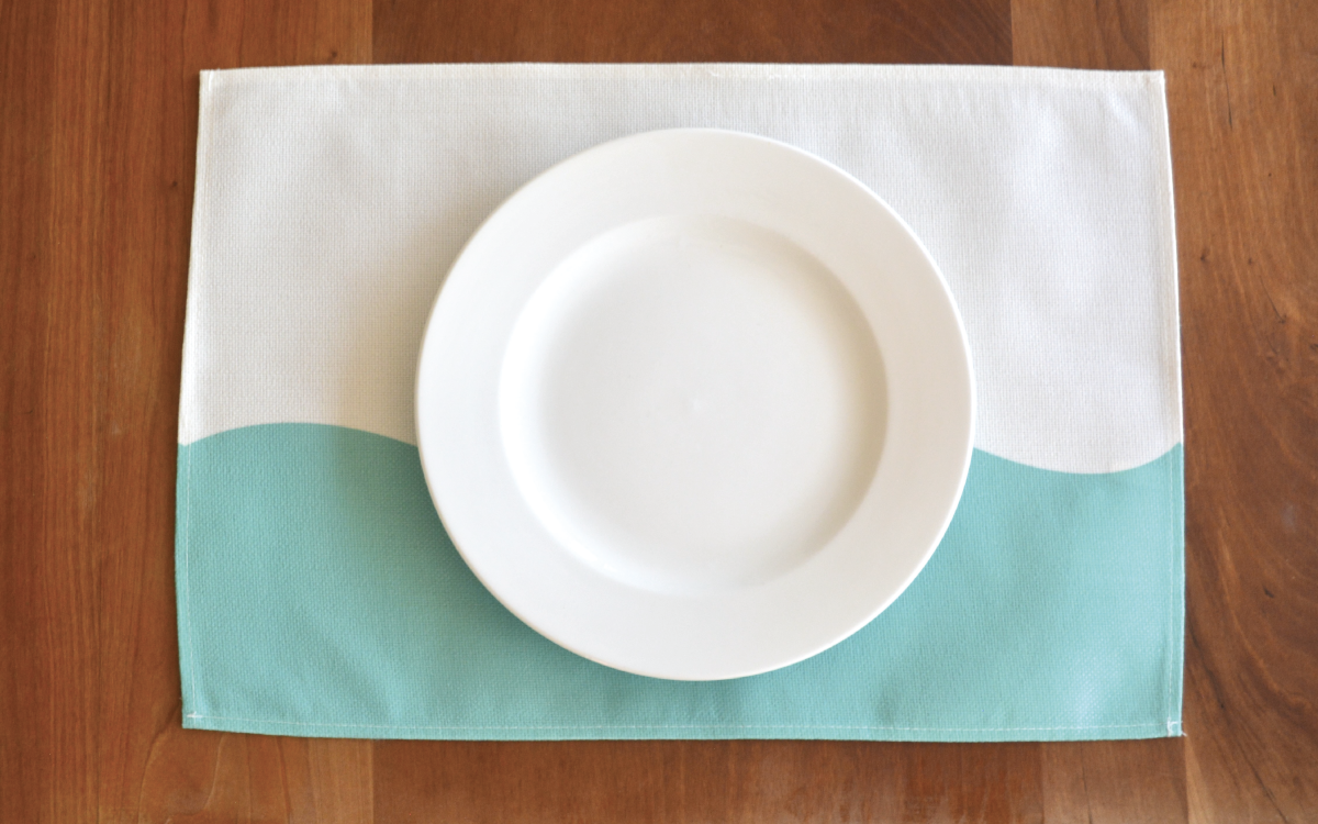Wave Placemat in Turquoise