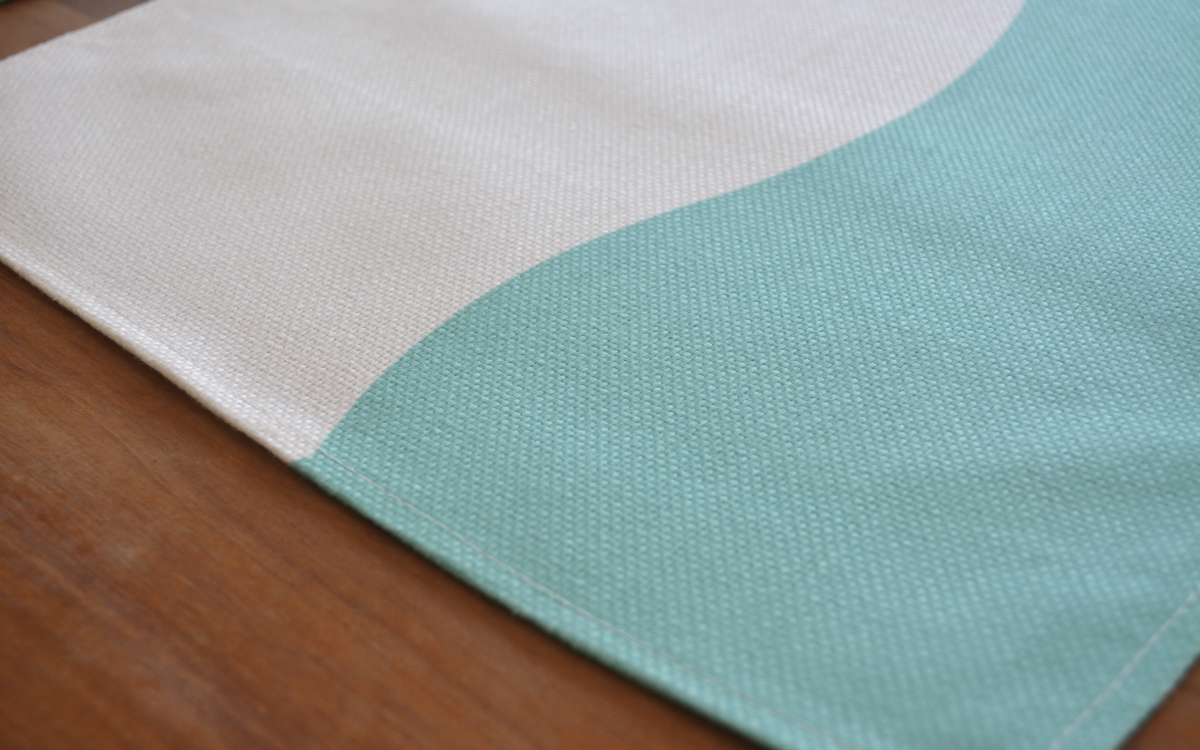 Wave Placemat in Turquoise