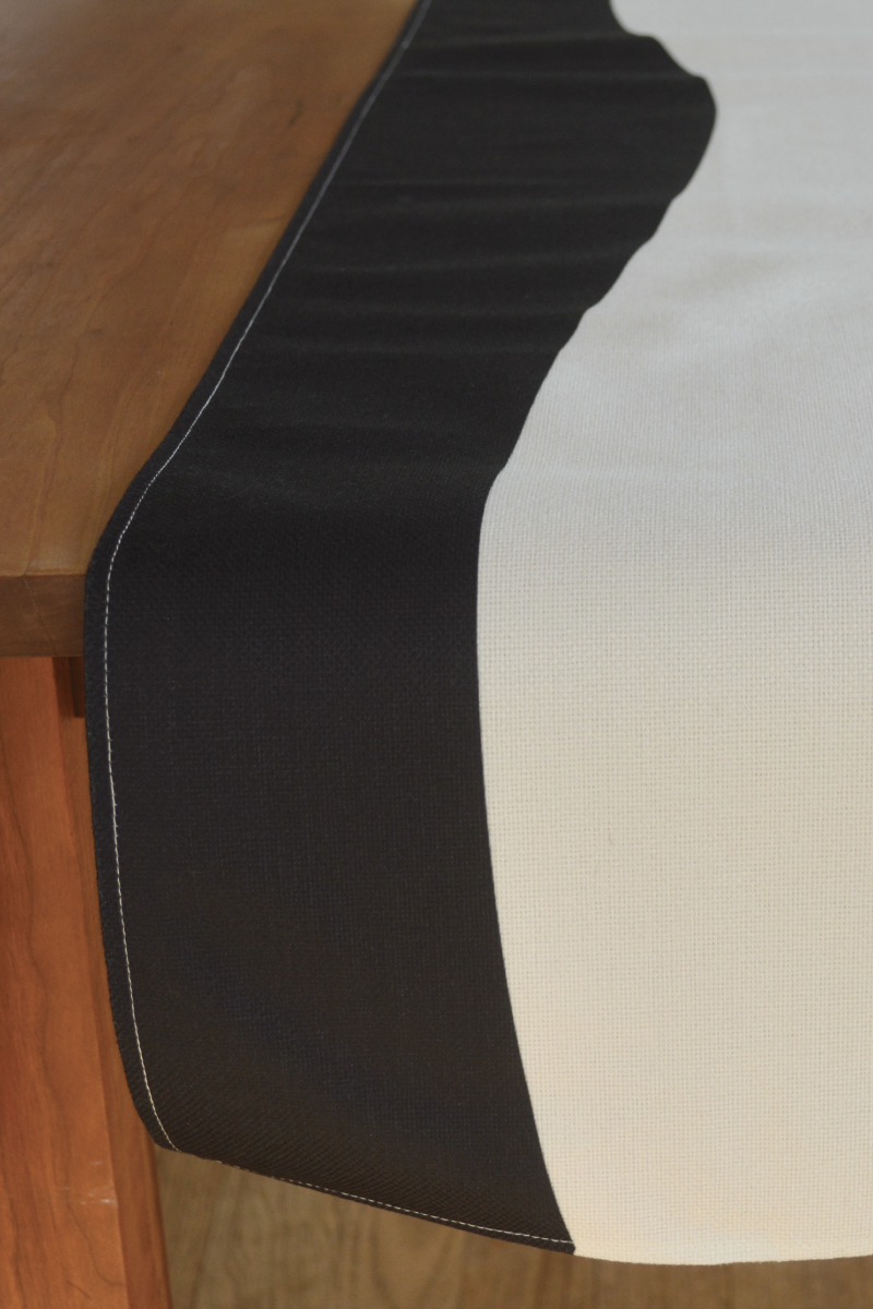 Wave Table Runner in Black