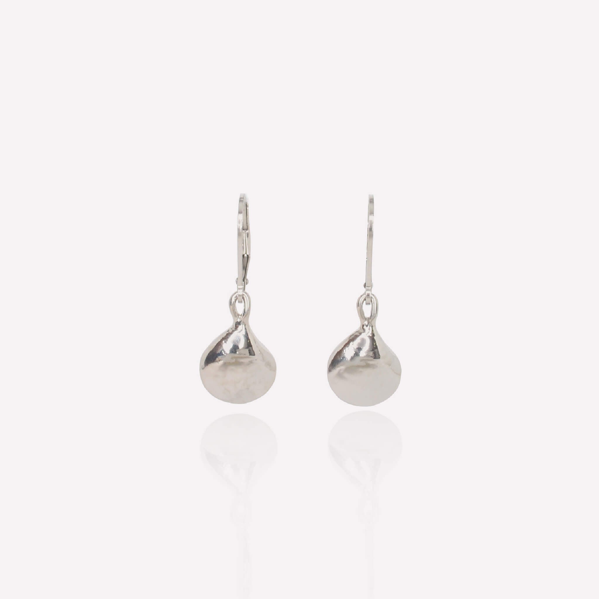 Mini Clam Earring Sterling Silver