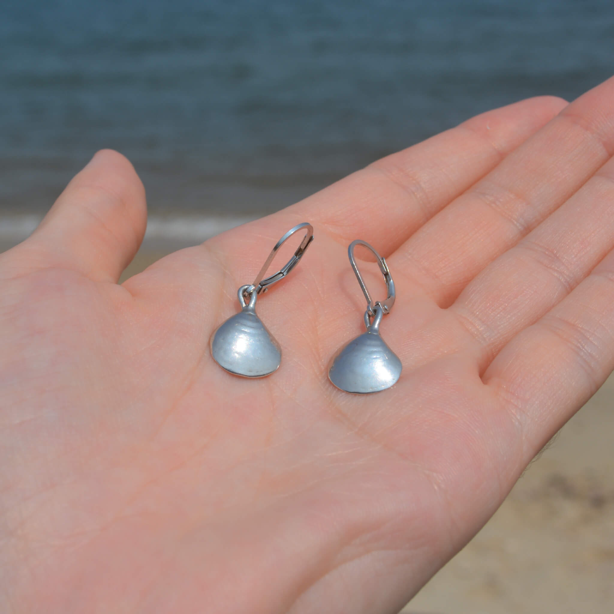 Mini Clam Earring Sterling Silver